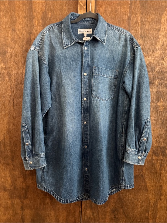 Denim Forum Jackets & Blazers - Aritzia Denim Forum Medium Blue Denim Shacket with Chest Pocket